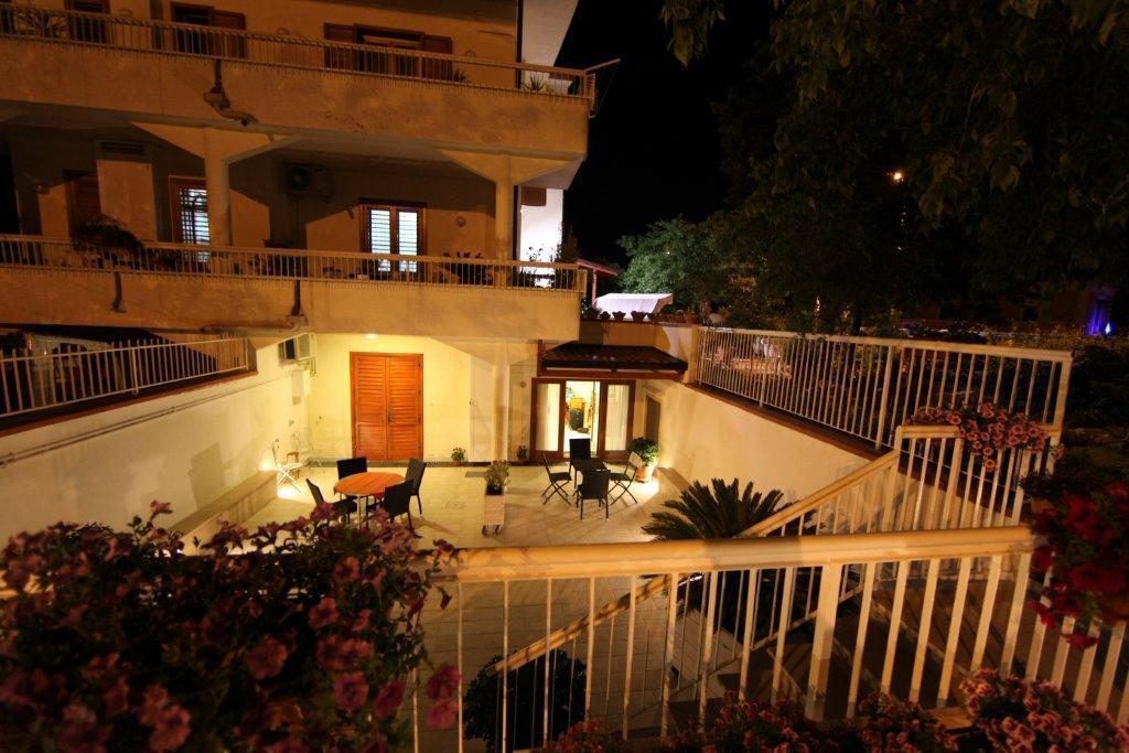 B&B Solacium Matera Bagian luar foto